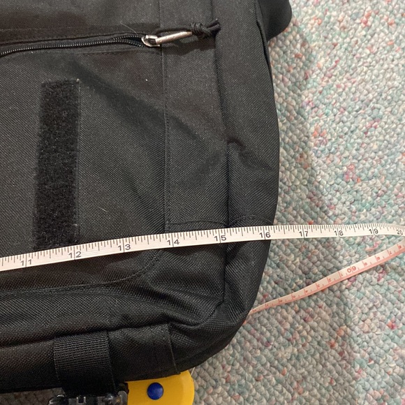 Unisex Quicksilver Messenger/Laptop Bag 12Hx16Lx5D - Picture 6 of 10